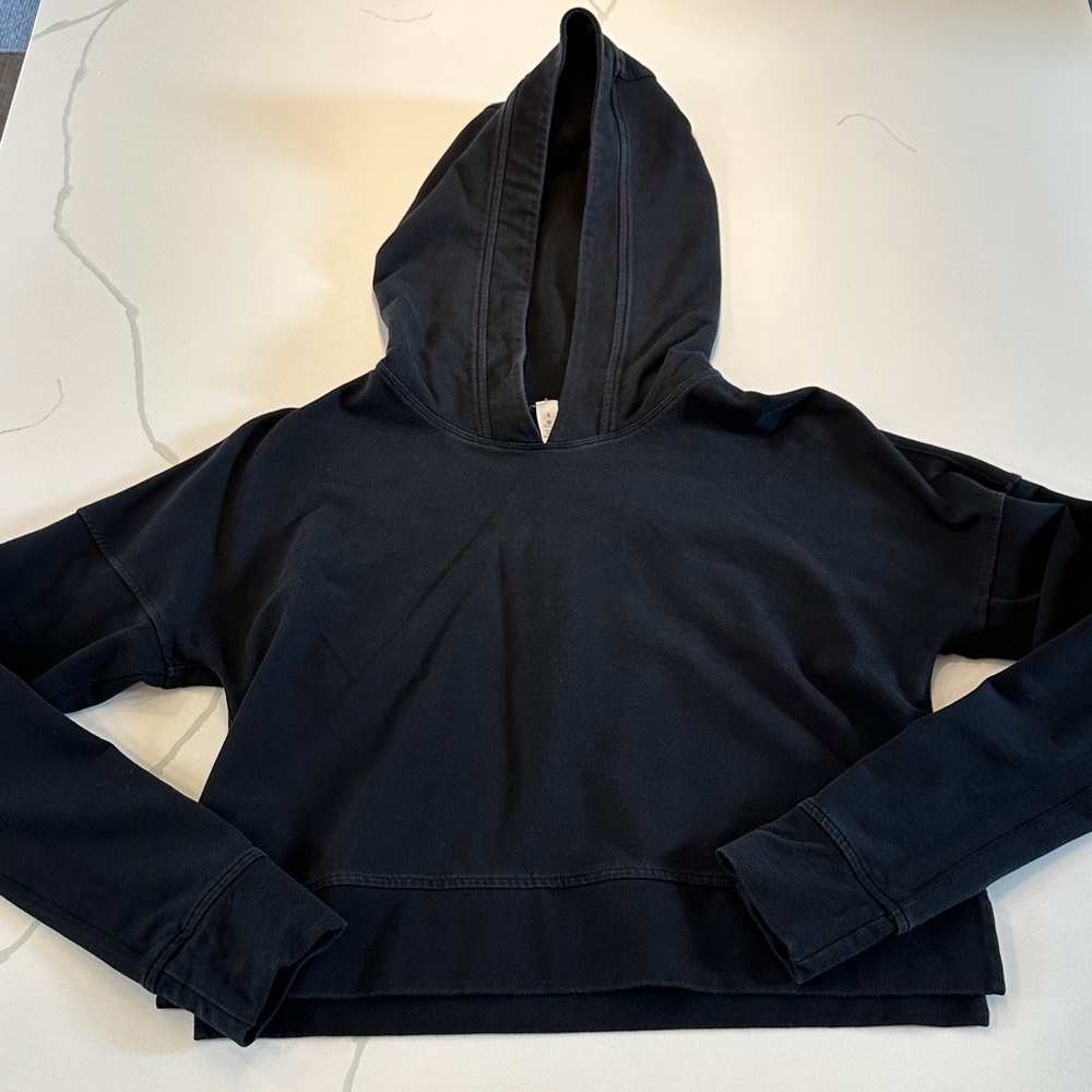 Lululemon black hooded cropped side slit sweatshirt size 8